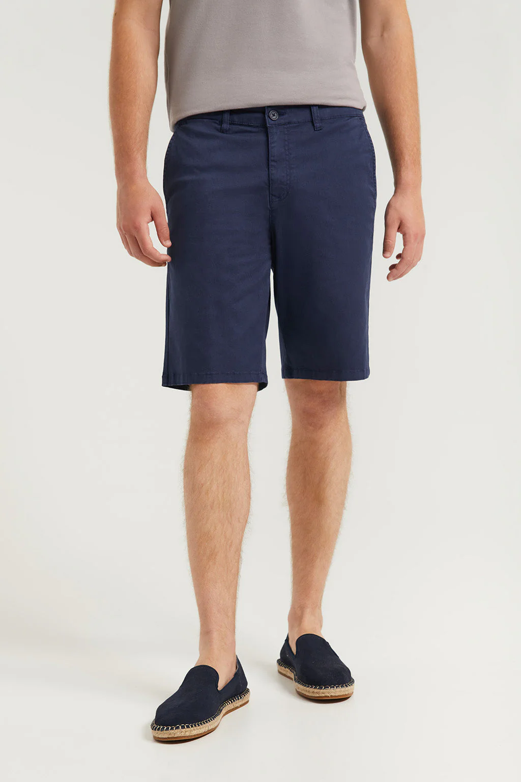 Pantalón corto azul marino Relaxed fit con logo bordado - Image 2