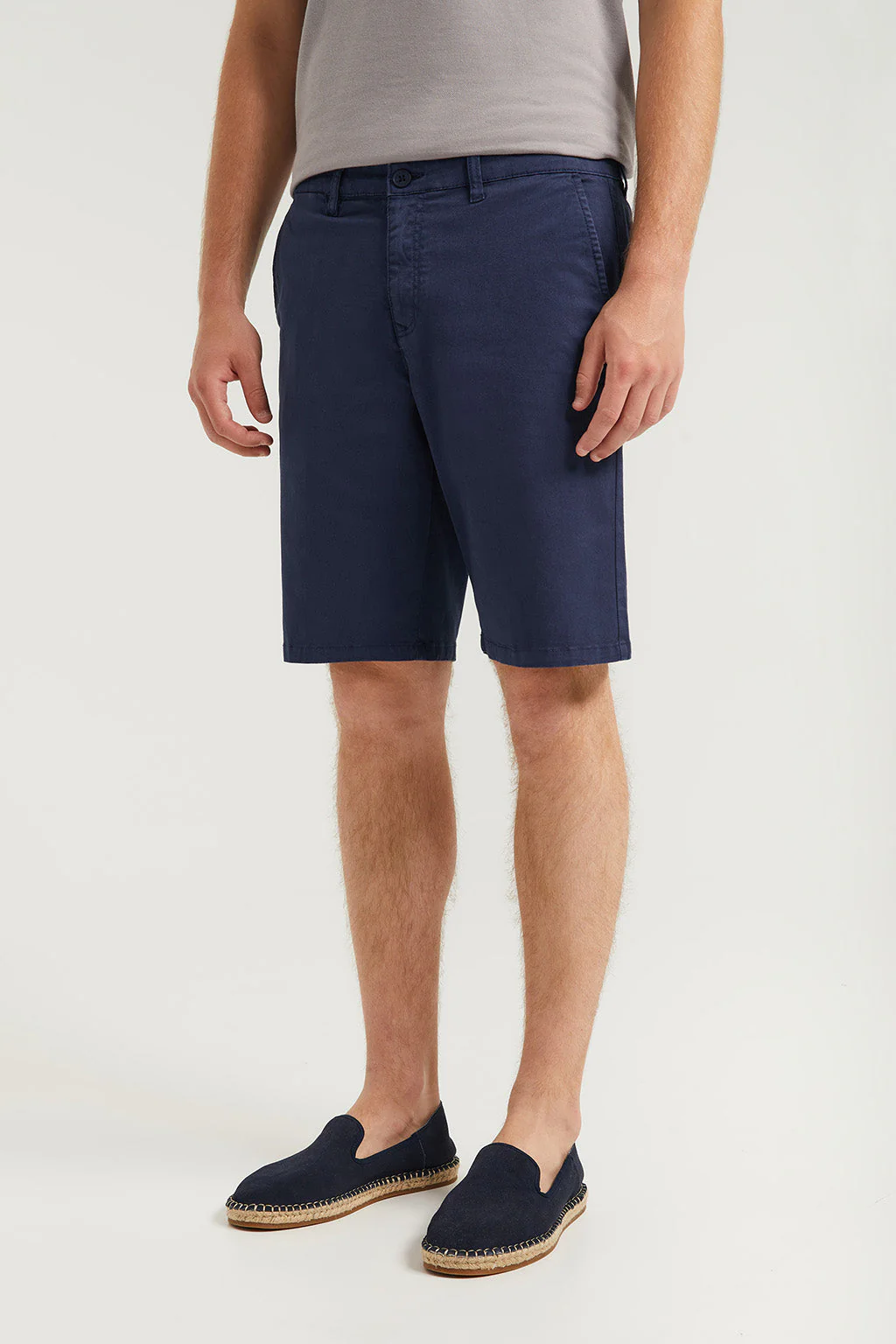 Pantalón corto azul marino Relaxed fit con logo bordado - Image 3
