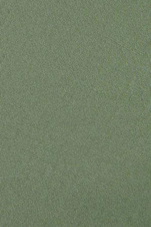 Bermuda relajada verde claro con logo bordado - Image 10