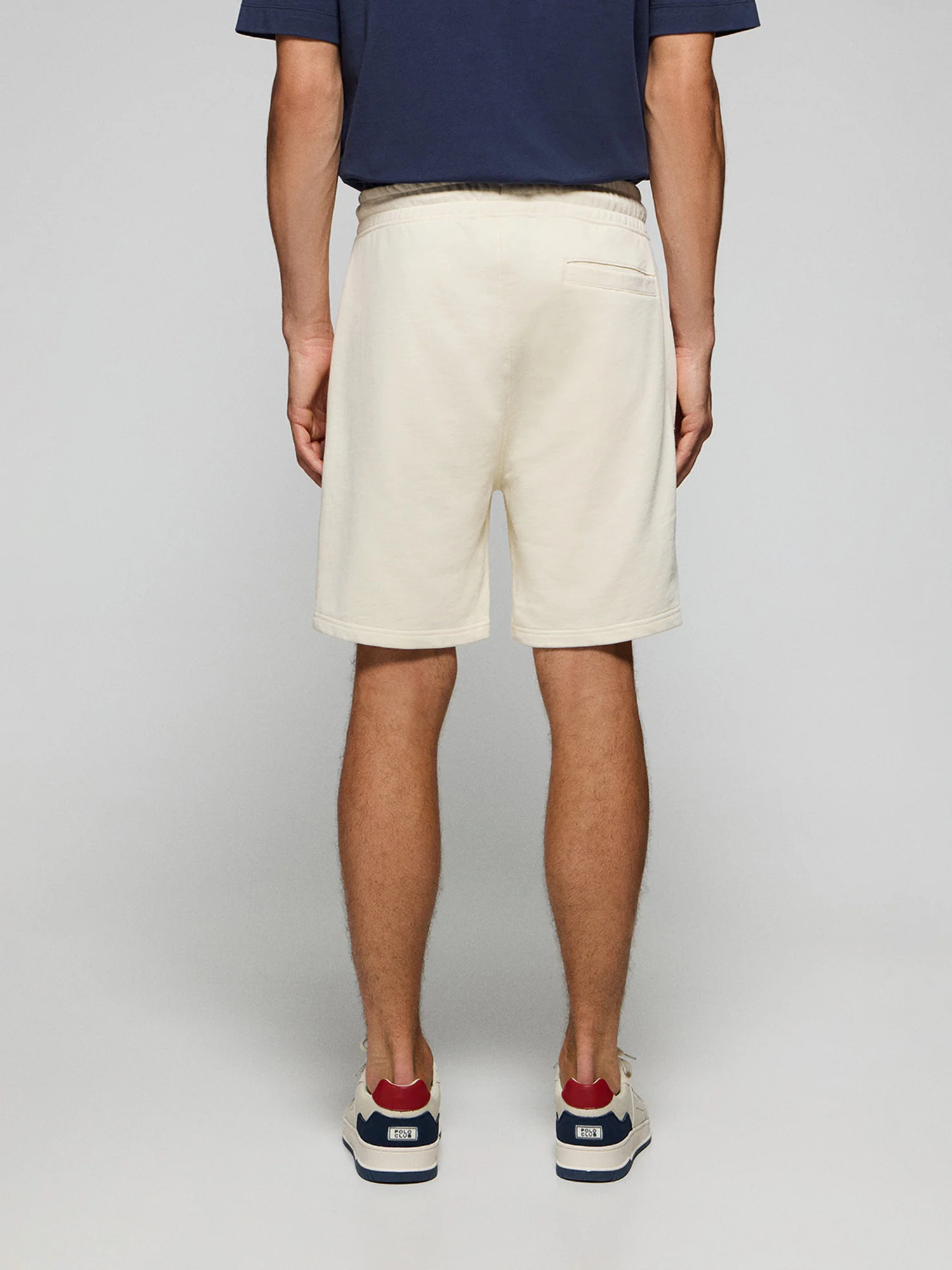 Bermuda Jonas beige de algodón y patrón relaxed fit con parche en sarga engomado Polo Club - Image 4