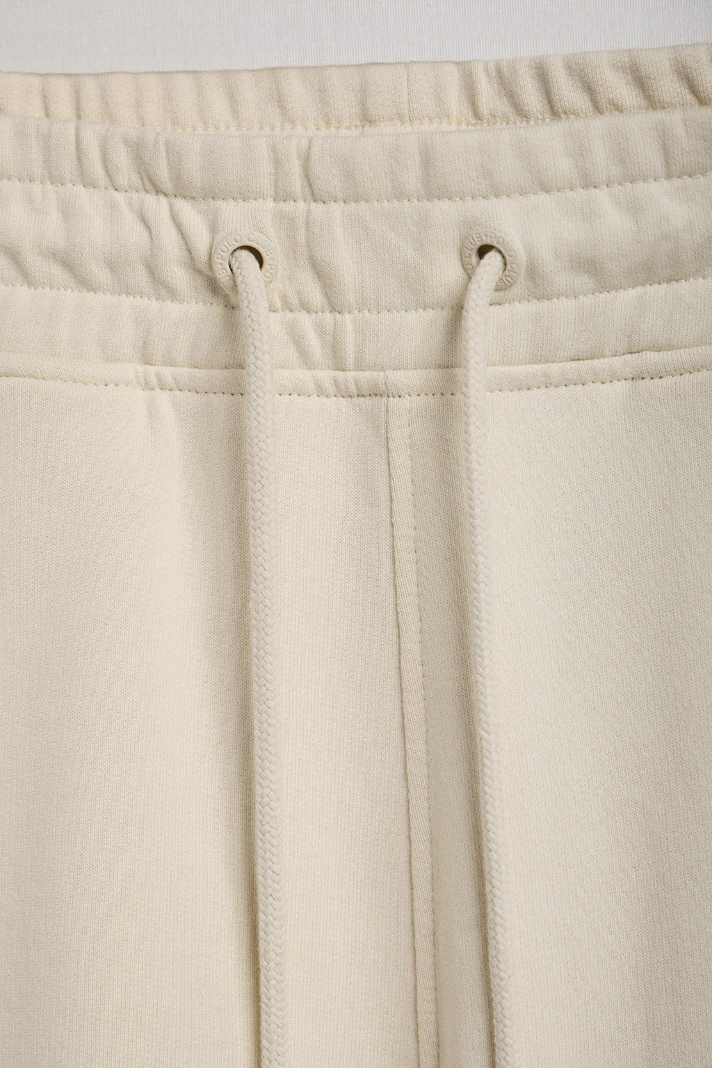 Bermuda Jonas beige de algodón y patrón relaxed fit con parche en sarga engomado Polo Club - Image 6