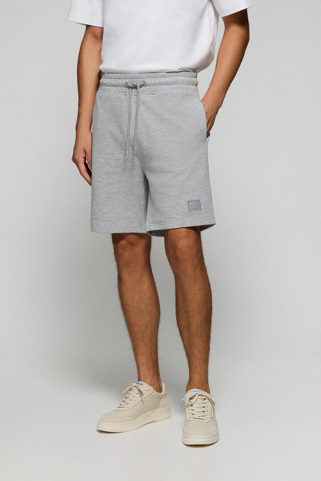 Bermuda Jonas gris vigoré de algodón y patrón relaxed fit con parche en sarga engomado Polo Club - Image 3