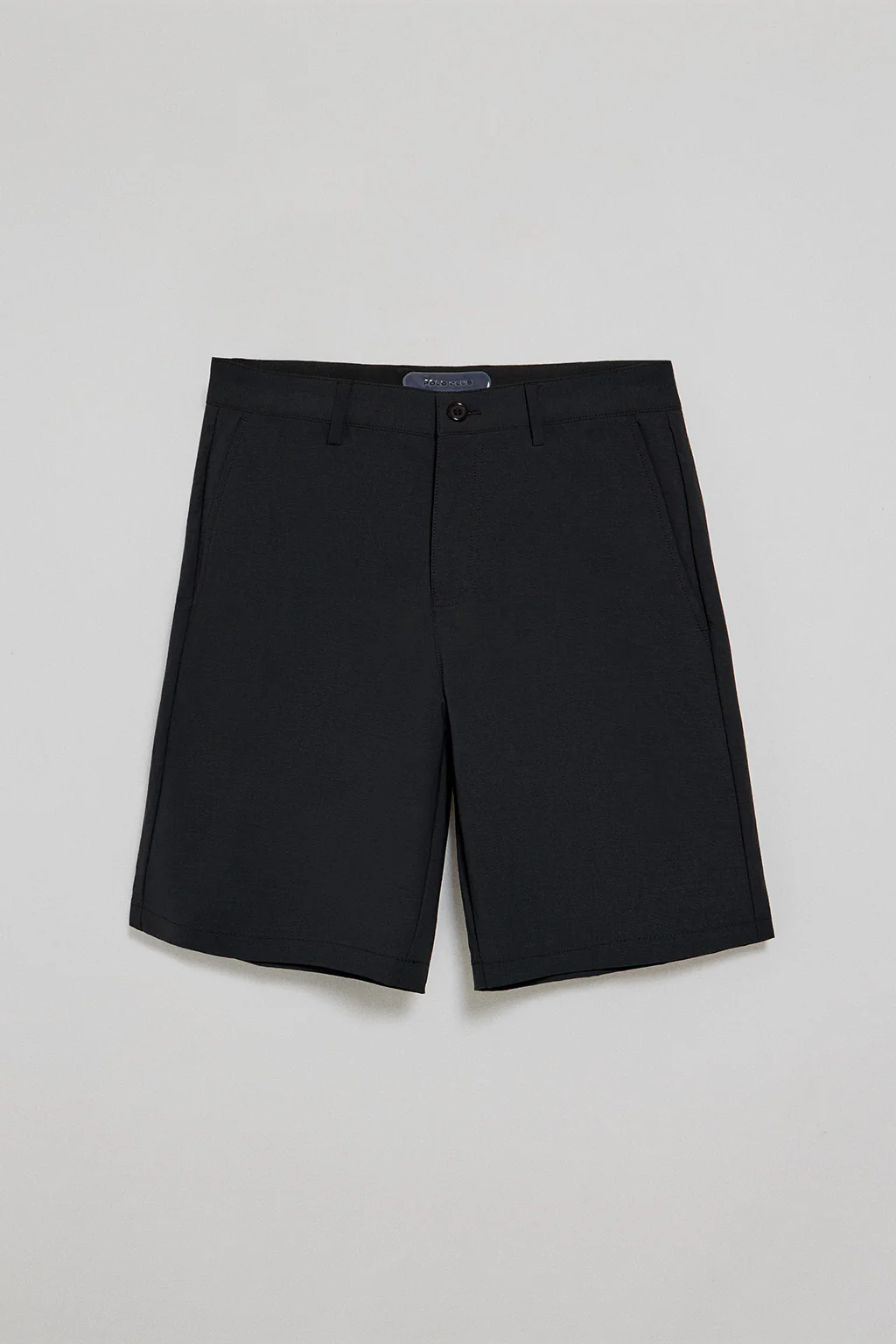 Pantalón corto técnico negro Walkabout - Image 6