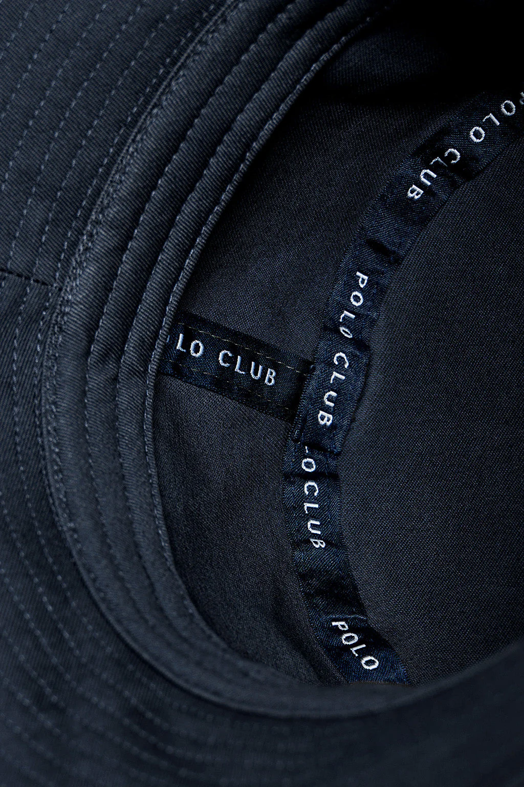 Sombrero bucket azul marino con logo bordado minimal Polo Club - Image 5