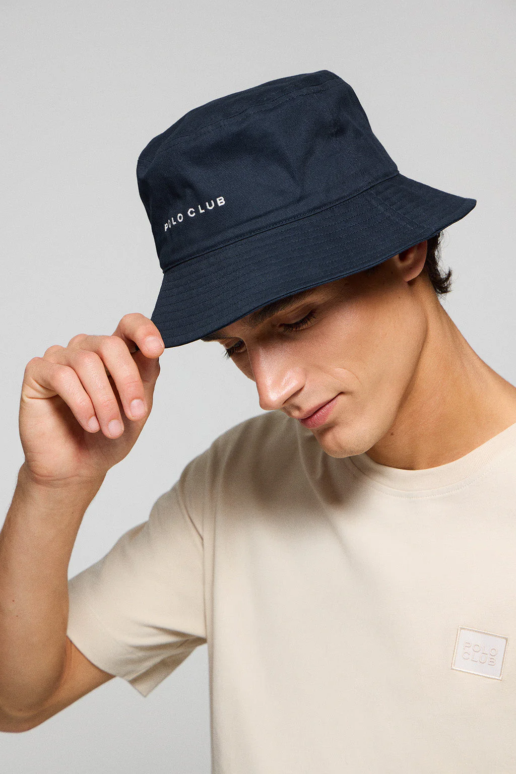 Sombrero bucket azul marino con logo bordado minimal Polo Club - Image 8
