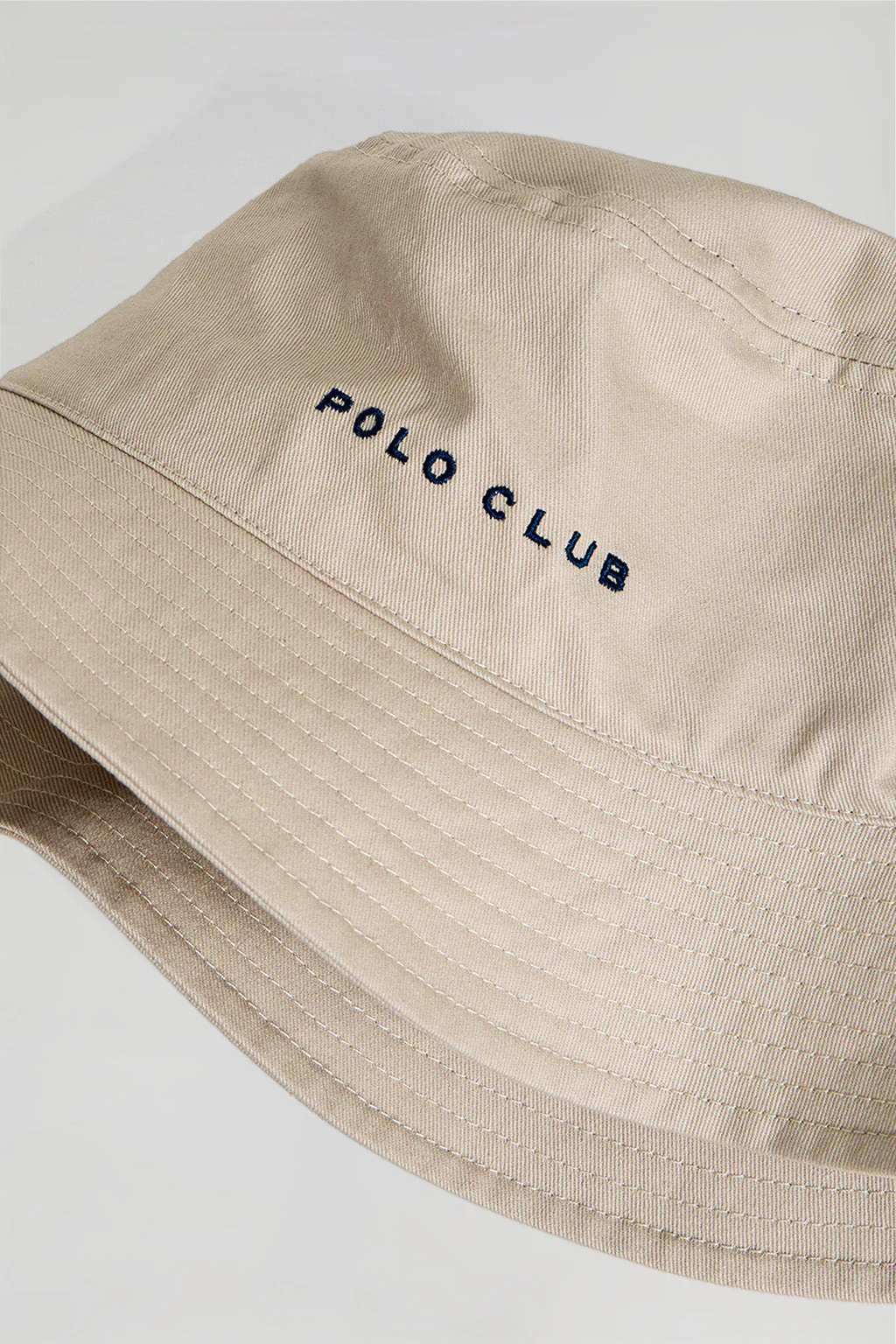 Sombrero bucket beige con logo bordado minimal Polo Club - Image 6