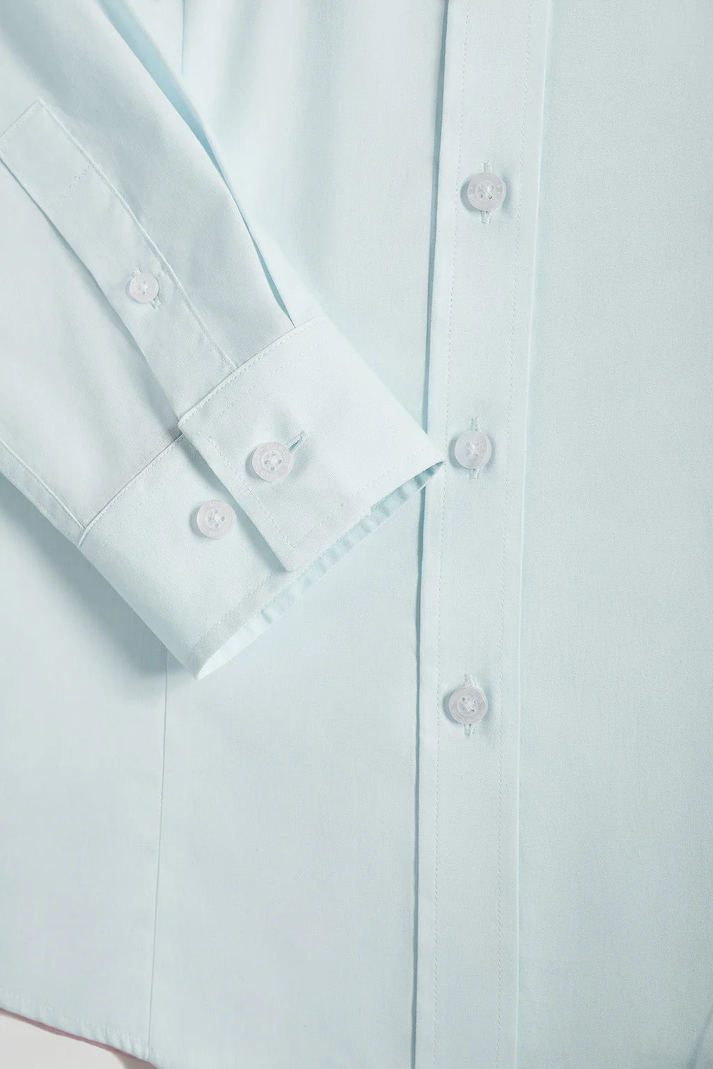 Camisa oxford verde con logo bordado - Image 8