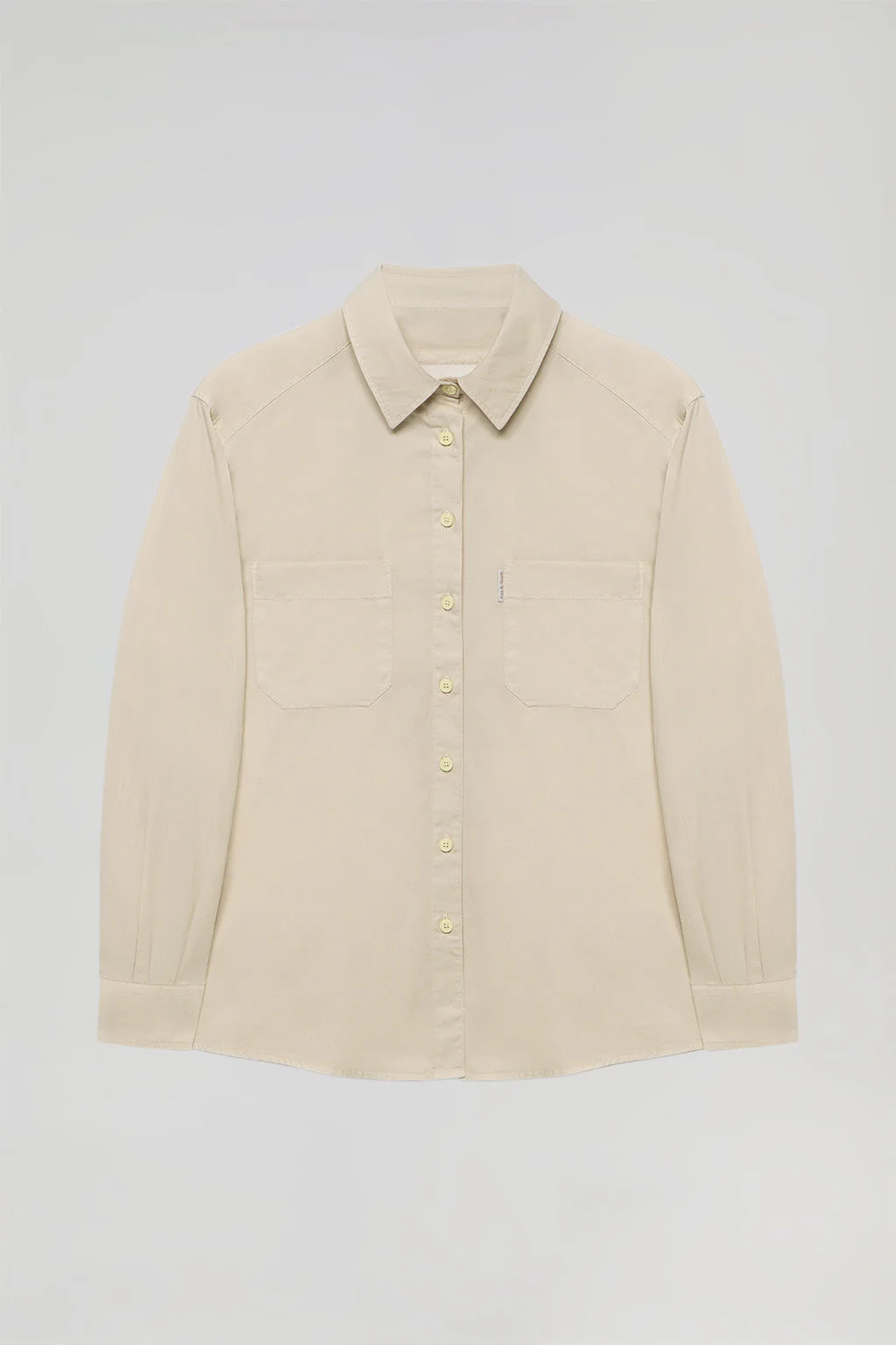 Camisa loose fit color arena con bolsillos y detalle Polo Club - Image 6
