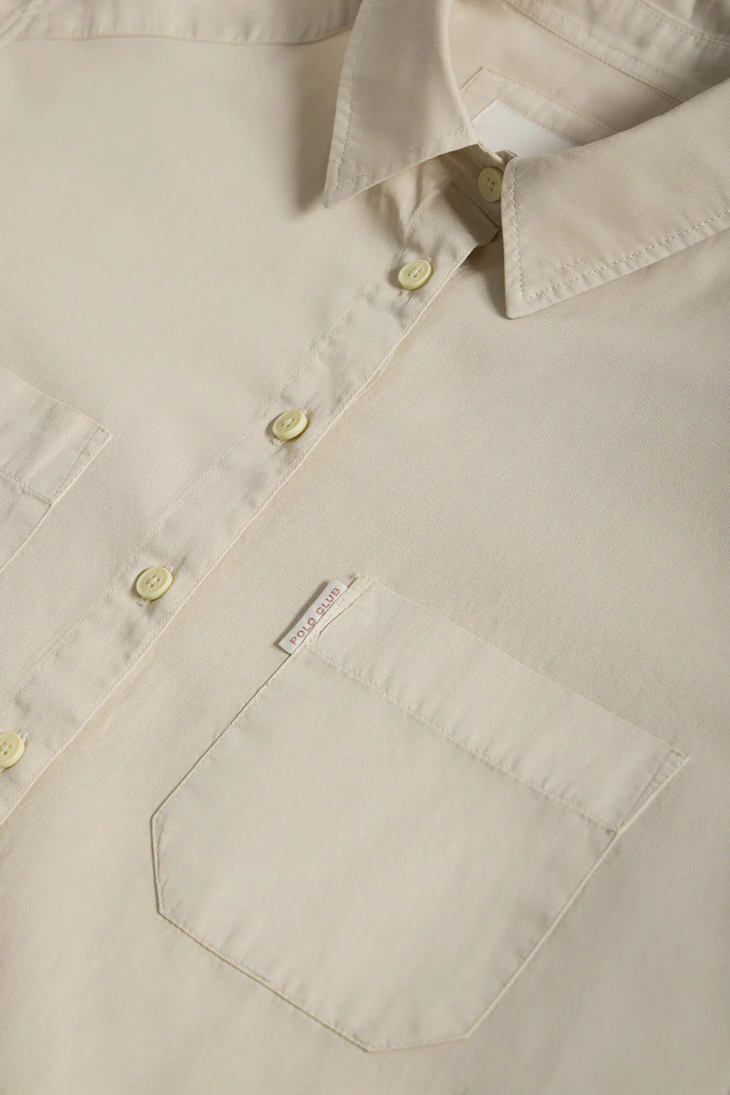 Camisa loose fit color arena con bolsillos y detalle Polo Club - Image 7
