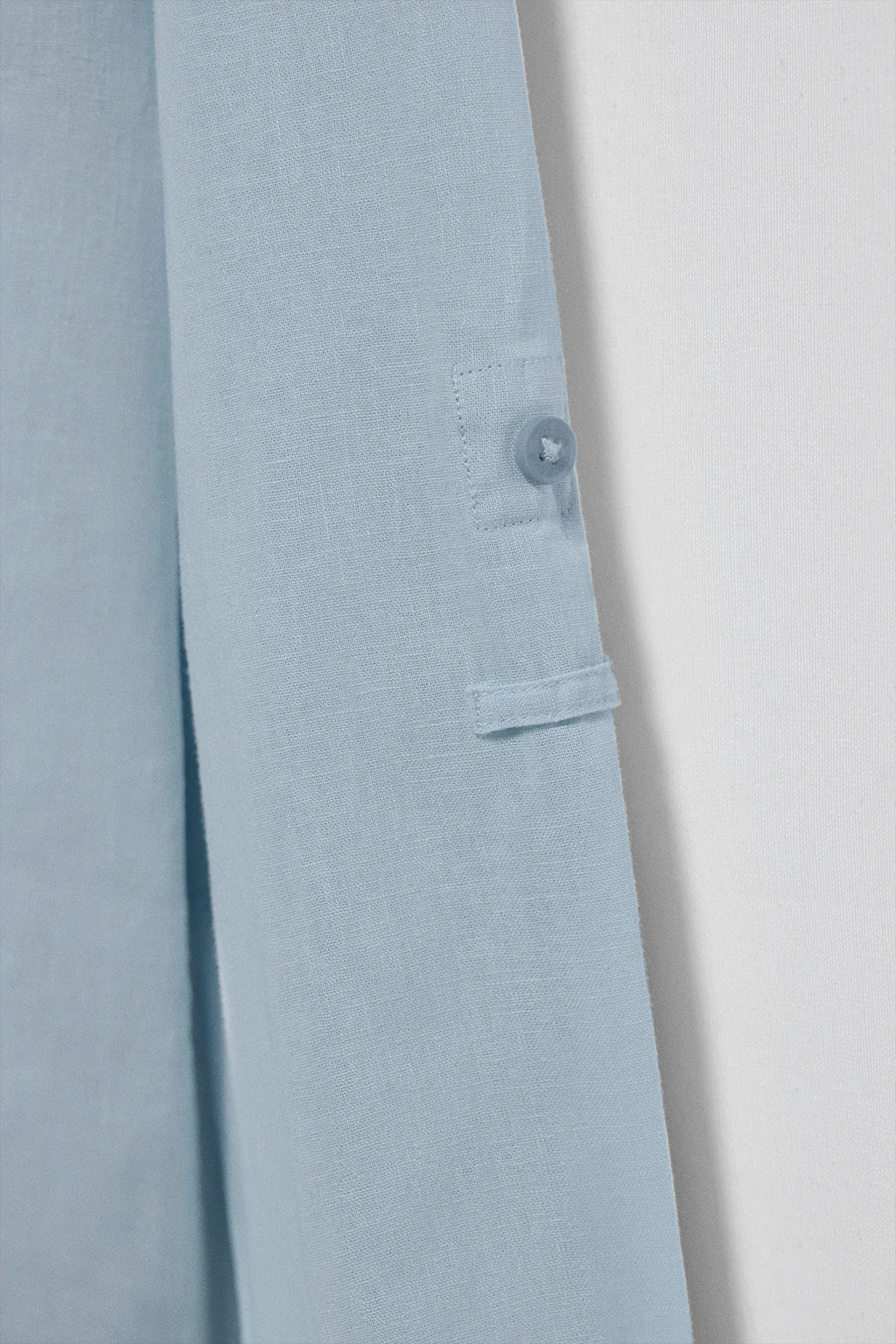 Camisa azul celeste de lino y algodón regular fit con logo bordado - Image 9