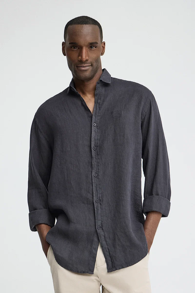 Camisa azul marino de lino de corte regular con bordado Polo Club