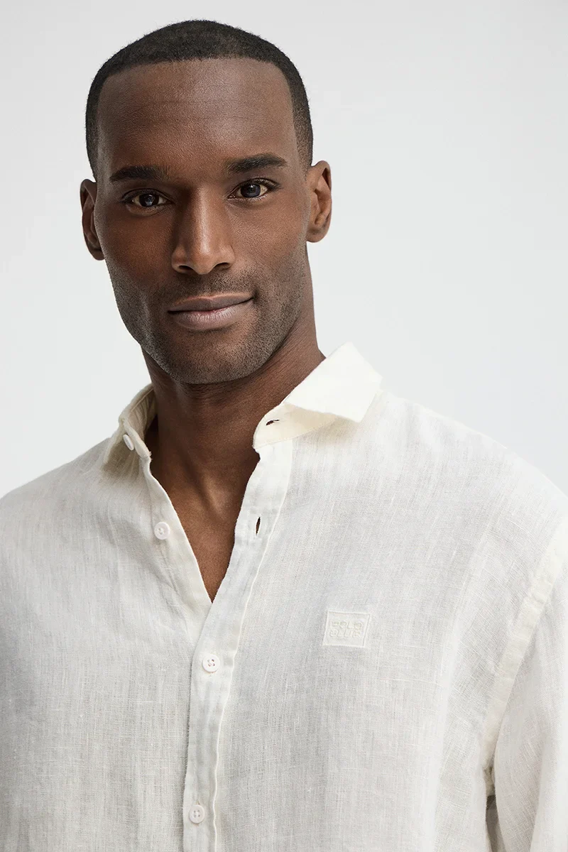 Camisa blanca de lino de corte regular con bordado Polo Club - Image 3