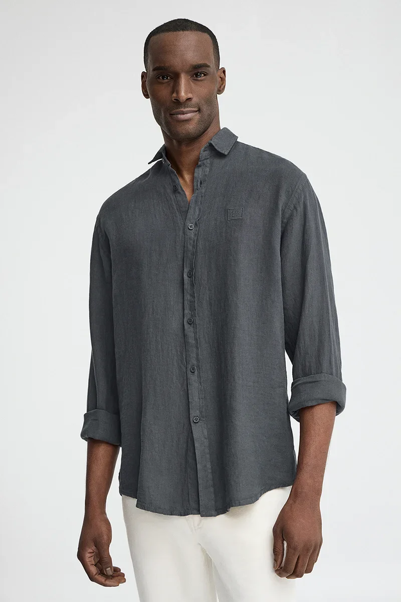 Camisa gris piedra de lino de corte regular con bordado Polo Club