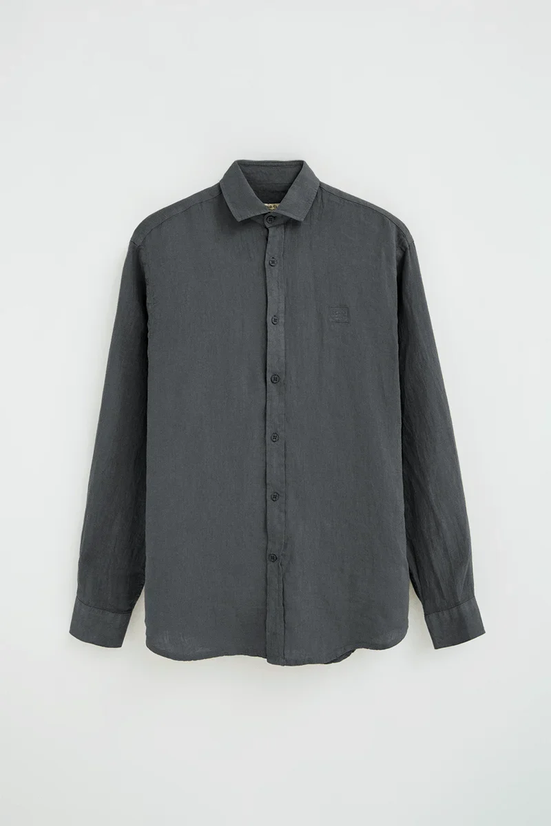Camisa gris piedra de lino de corte regular con bordado Polo Club - Image 9