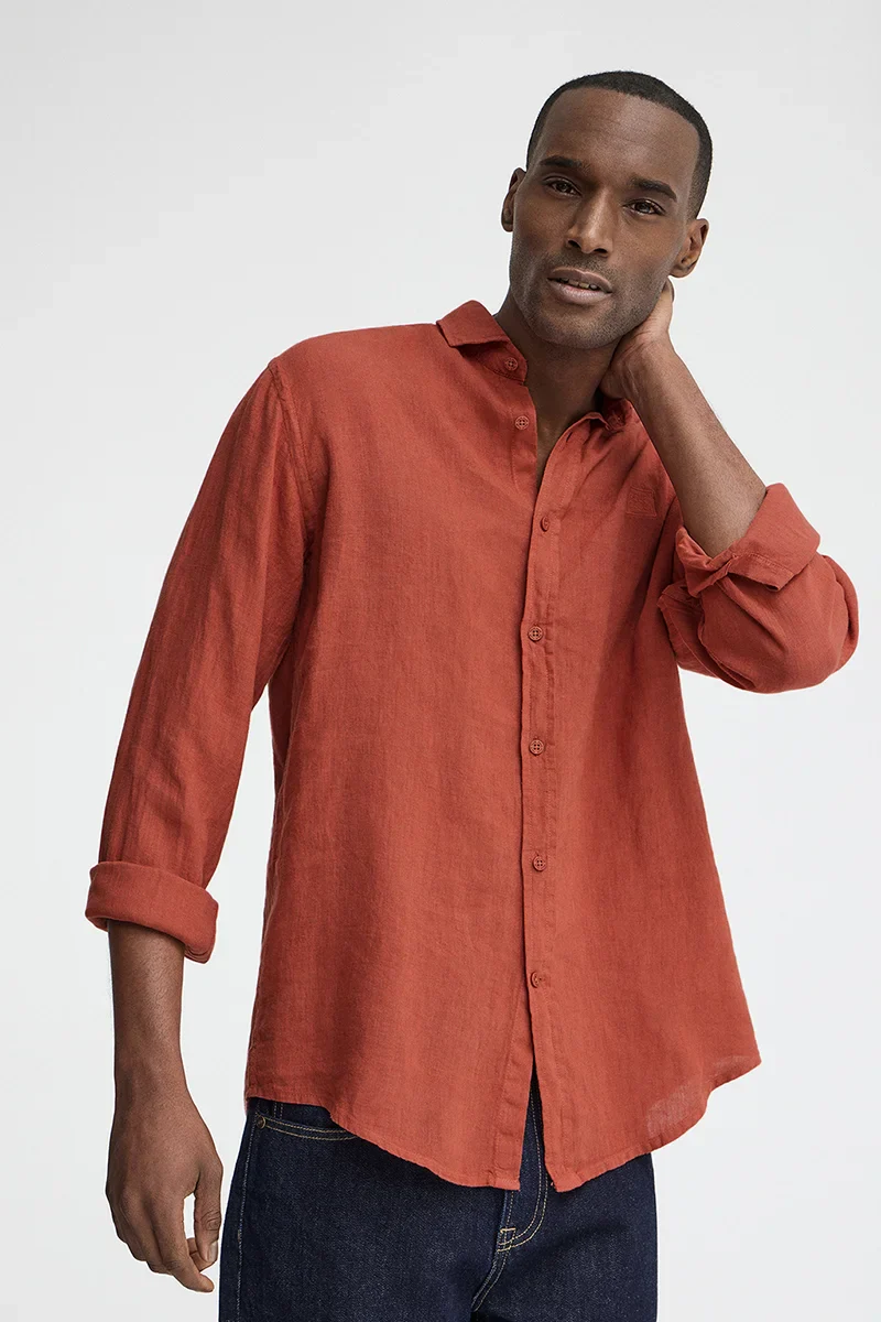 Camisa rojo ladrillo de lino de corte regular con bordado Polo Club - Image 3