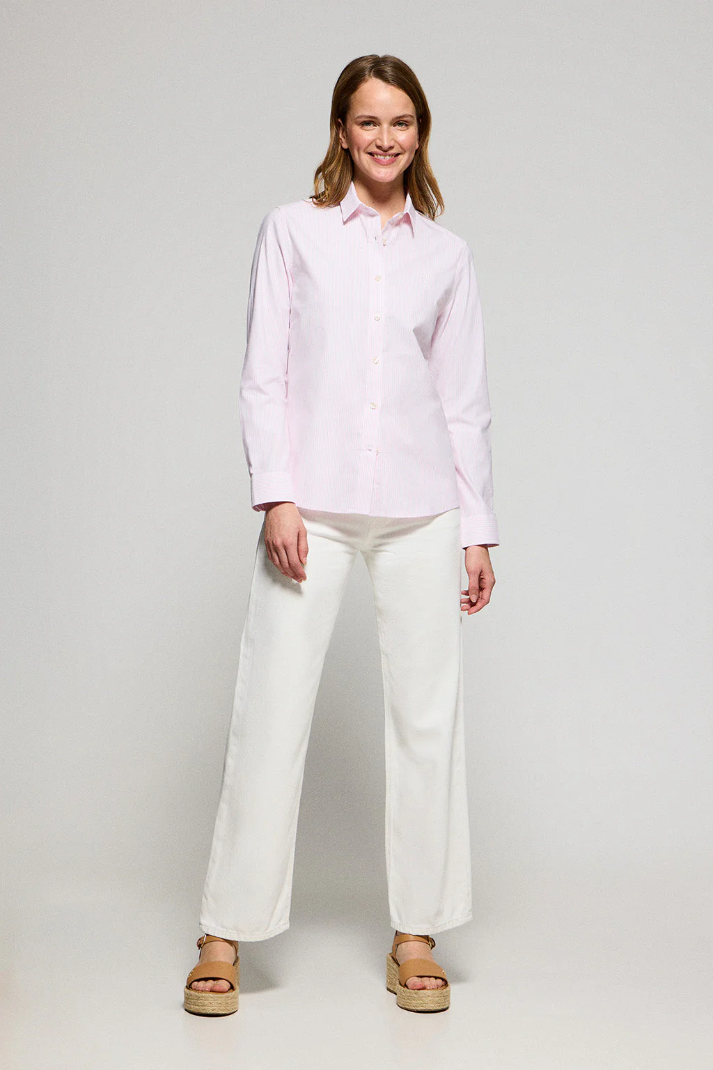 Camisa a rayas color rosa con logo bordado - Image 4
