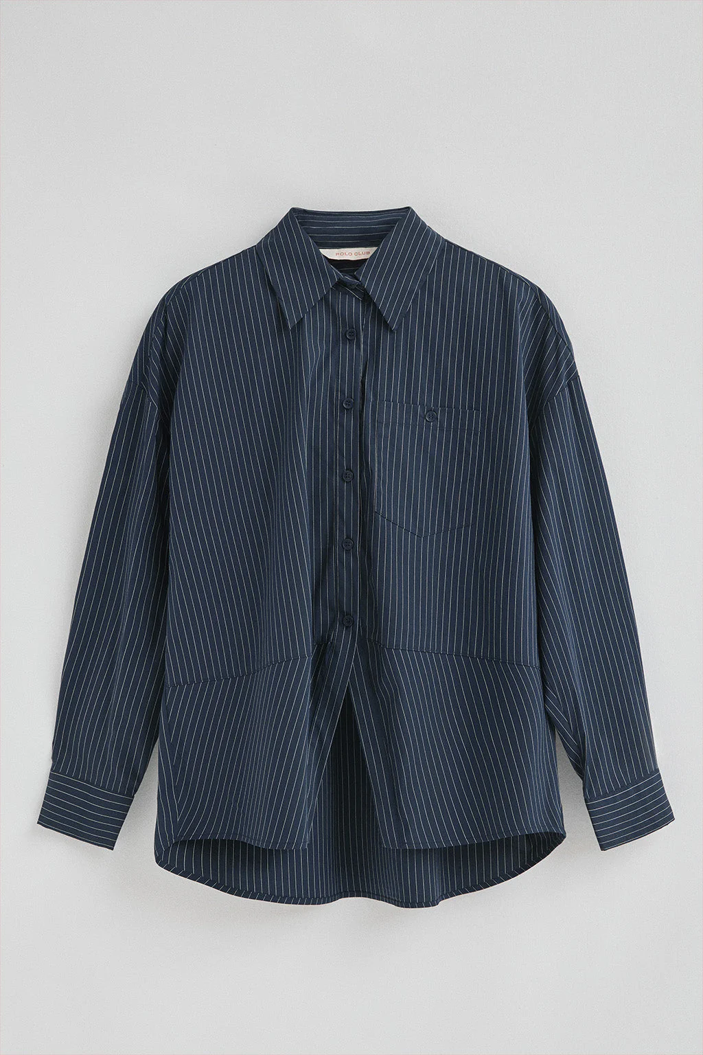 Camisa azul marino de corte relajado y cuello clasico - Image 8