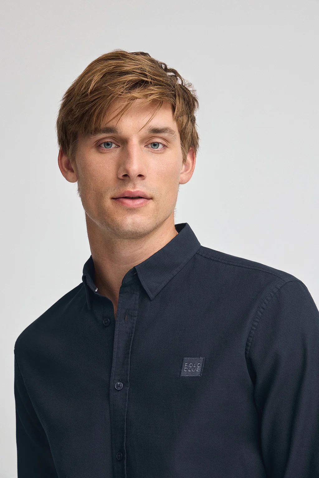 Camisa azul marino de corte regular cuello con botones y logo Polo Club - Image 2