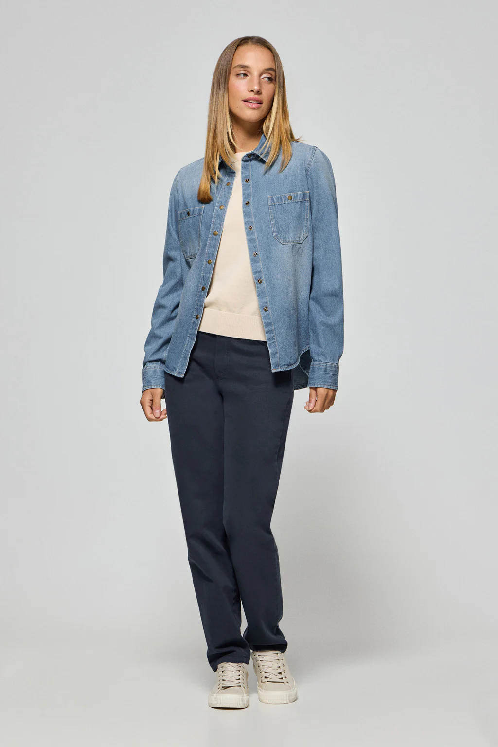 Camisa denim con dos bolsillos y detalle Polo Club - Image 3