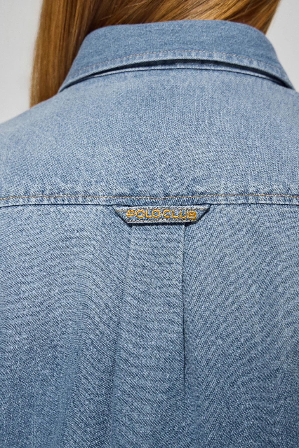 Camisa denim con dos bolsillos y detalle Polo Club - Image 4