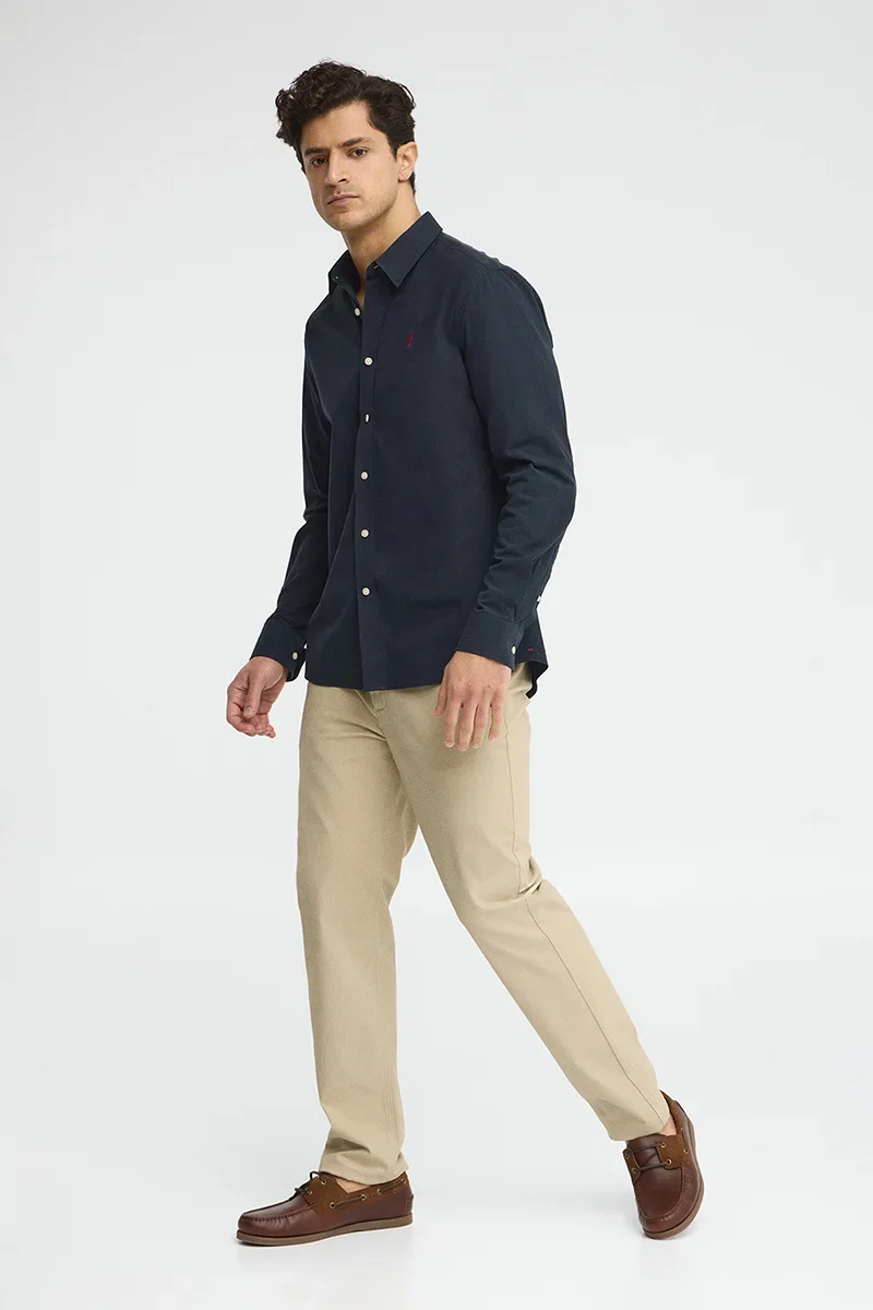 Camisa azul marino con efecto arrugado de corte regular con logo Rigby Go - Image 4
