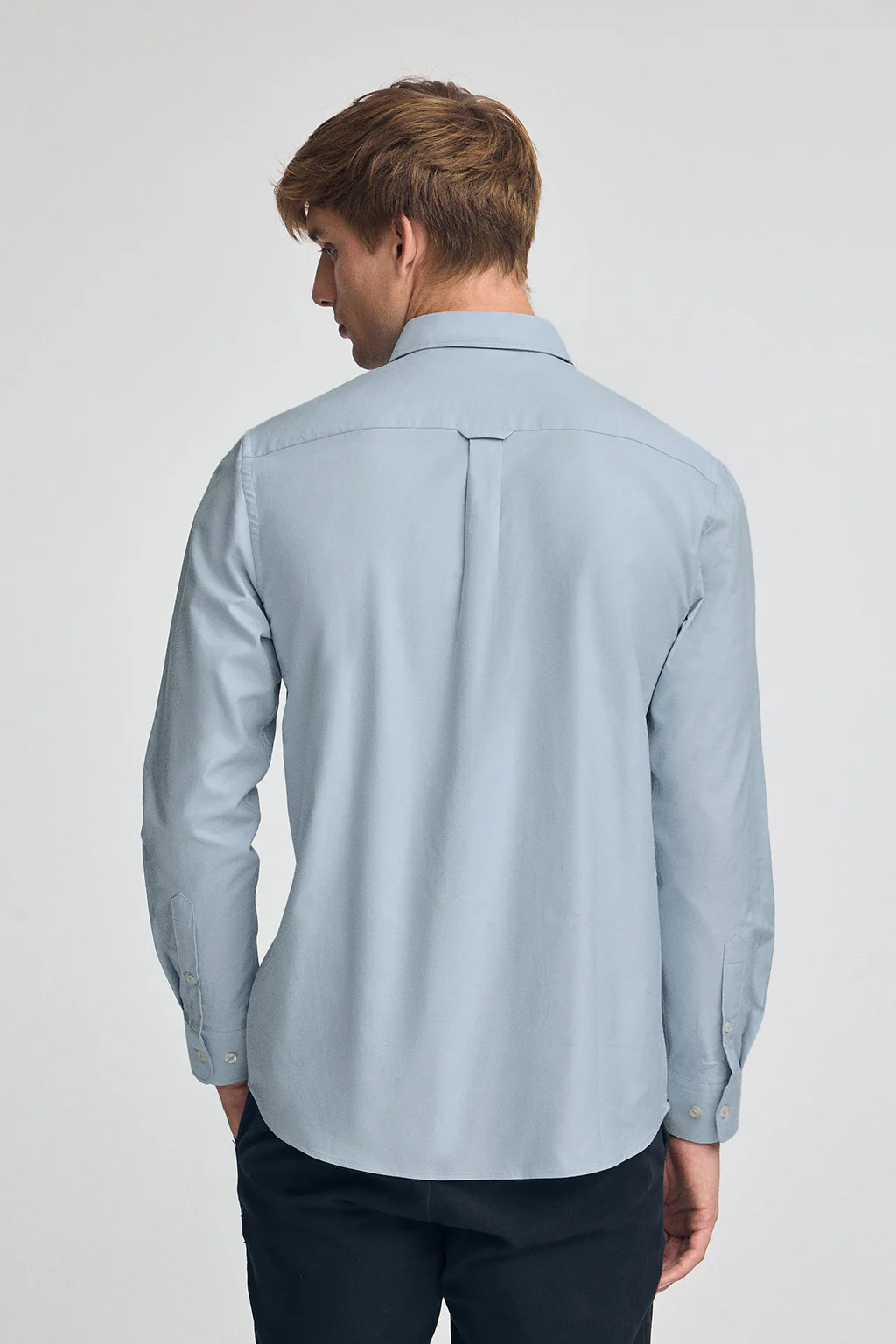 Pack hombre de dos camisas azul celeste y blanca de corte regular con logo Rigby Go - Image 10