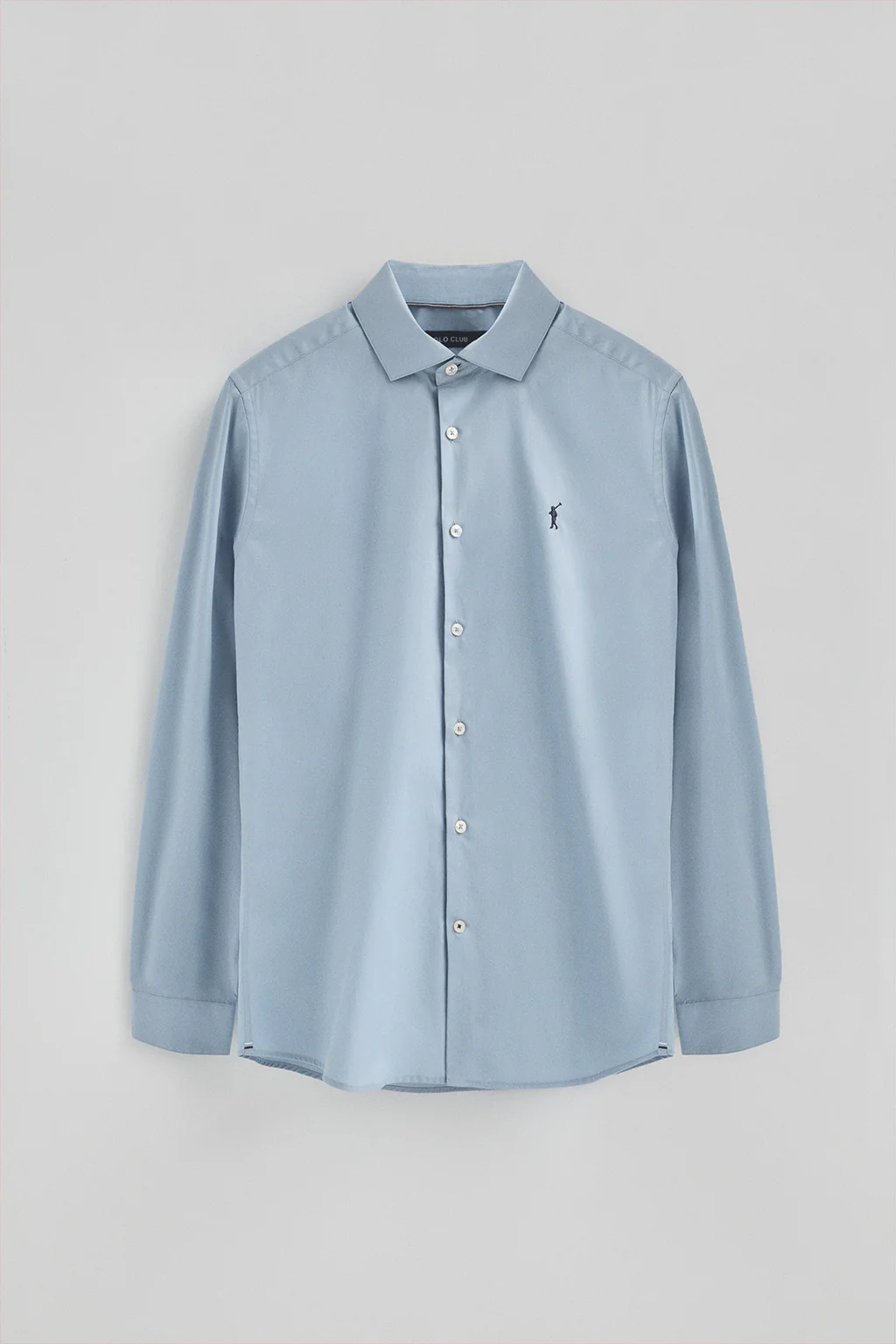 Pack hombre de tres camisas blanca azul marino y azul celeste de poplin y corte slim con logo Rigby Go - Image 5