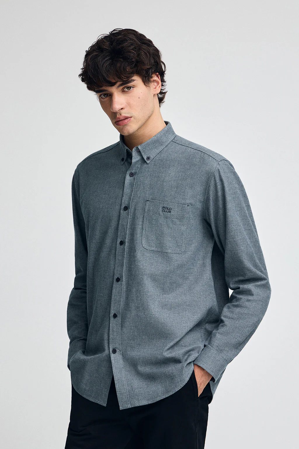 Camisa azul denim de corte regular y con logo Polo Club - Image 2