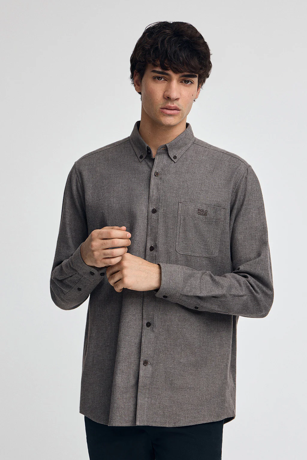 Camisa marrón de corte regular y con logo Polo Club