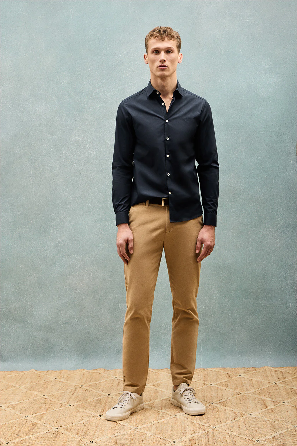 Camisa Super Slim de popelín azul marino con monograma bordado - Image 4
