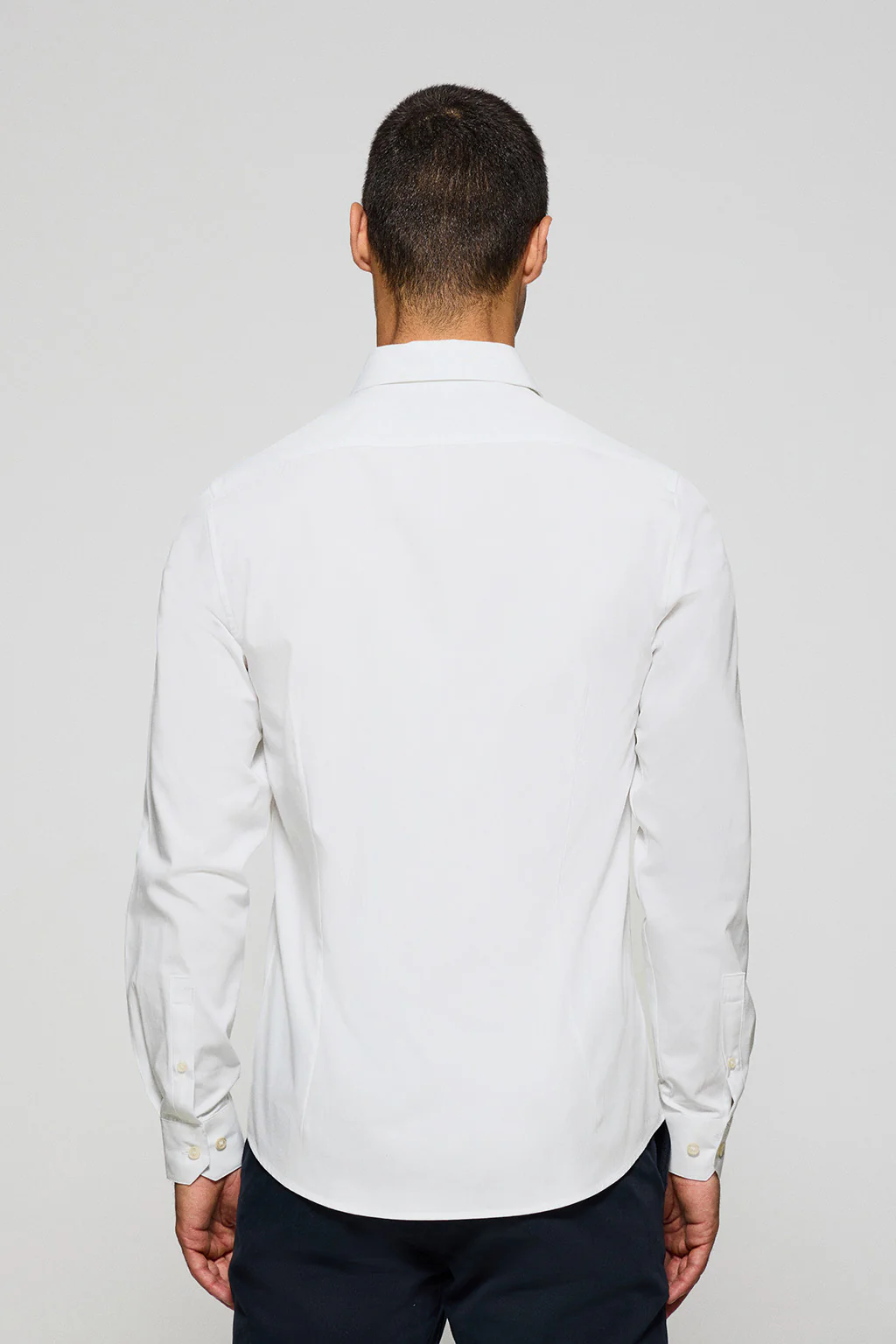 Camisa Super Slim de popelín blanca con monograma bordado - Image 5