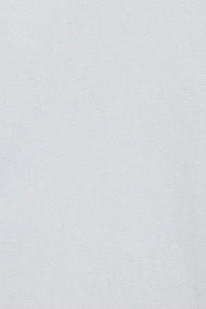 Camisa de popelín garment dye blanca con logo bordado - Image 10