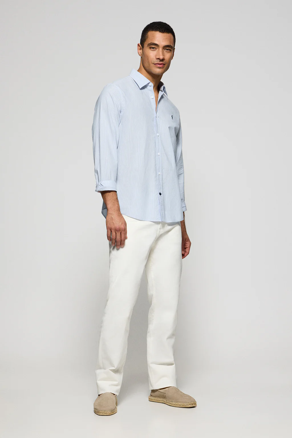 Camisa azul claro Pharrel de rayas con logo Rigby Go bordado - Image 3