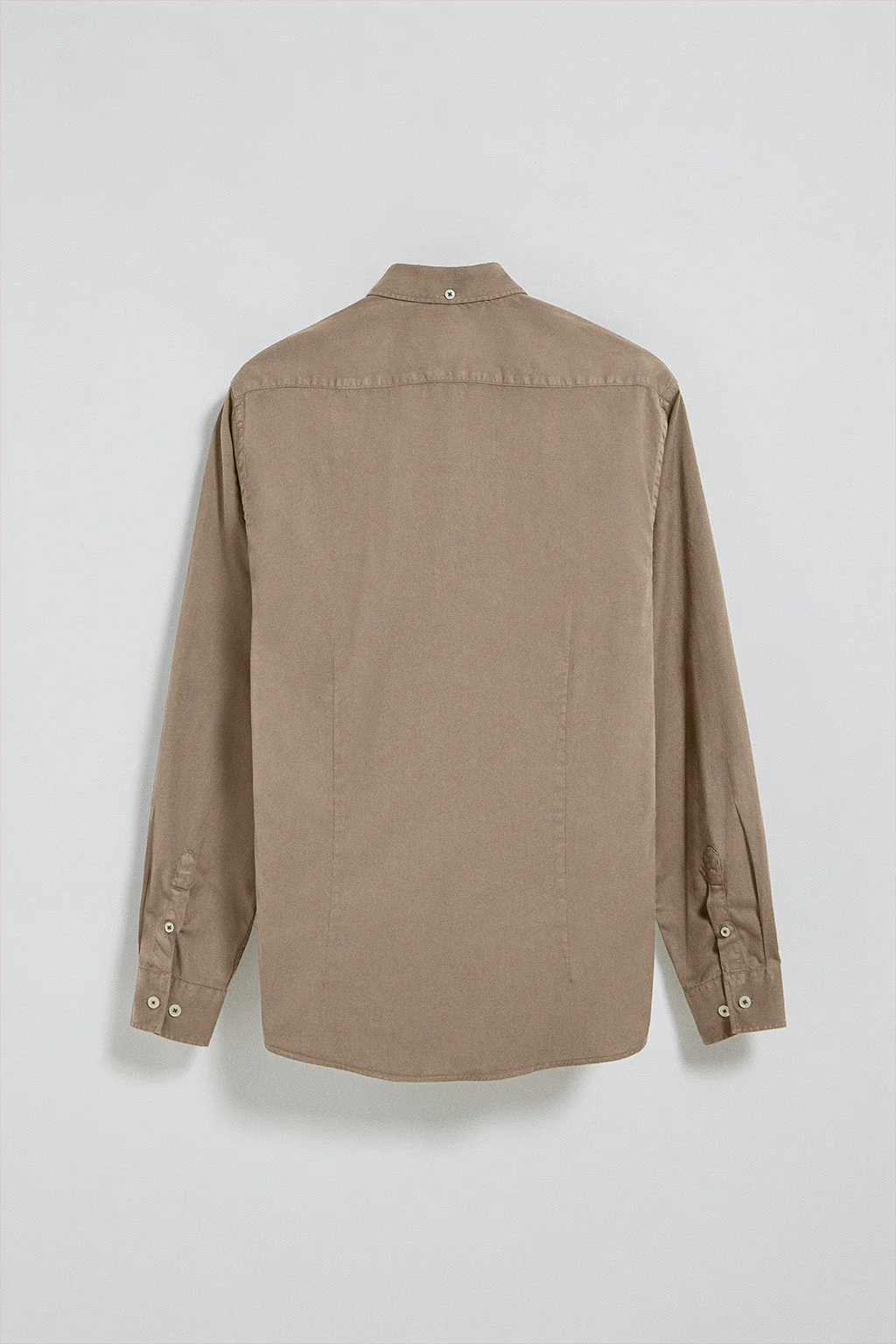 Camisa de sarga Princeton color camel con logo Rigby Go - Image 8