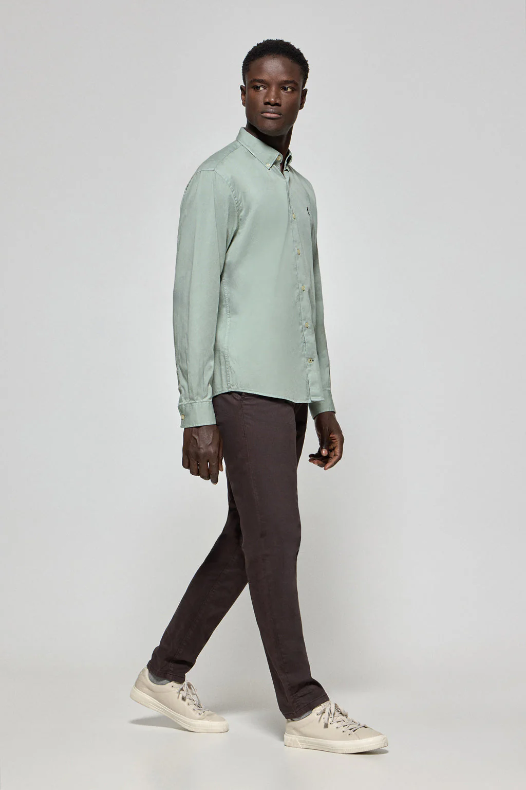 Camisa de sarga Princeton verde con logo Rigby Go - Image 3