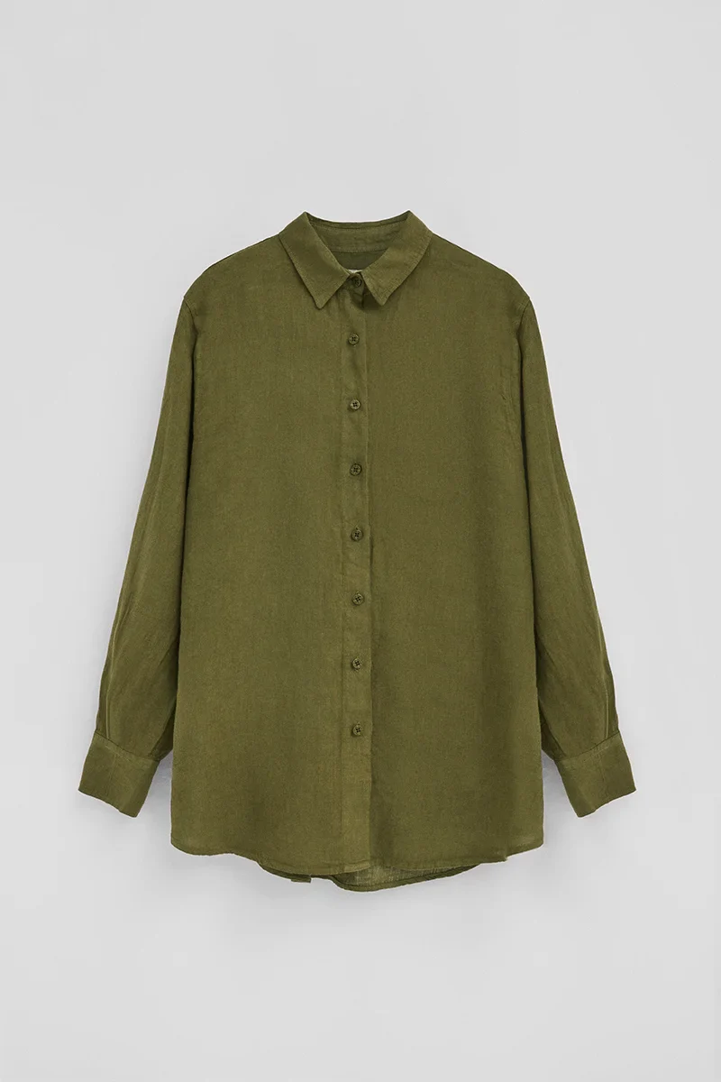 Camisa verde musgo de lino con corte relajado y bordado Polo Club - Image 6