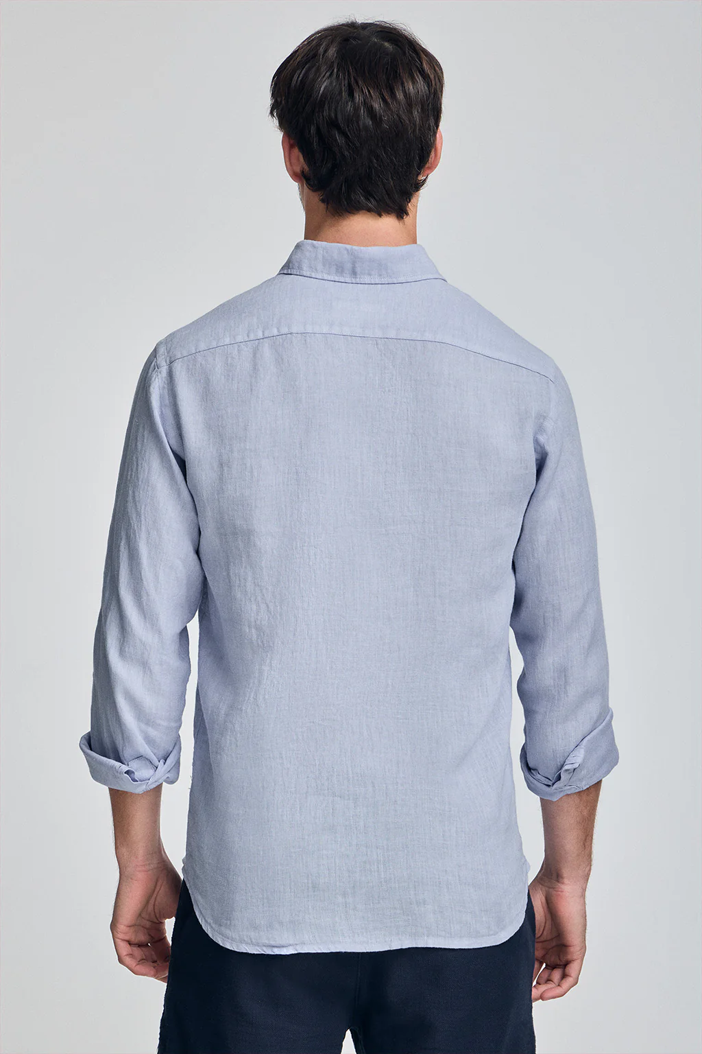Camisa azul de lino garment dye con bordado Rigby Best - Image 4