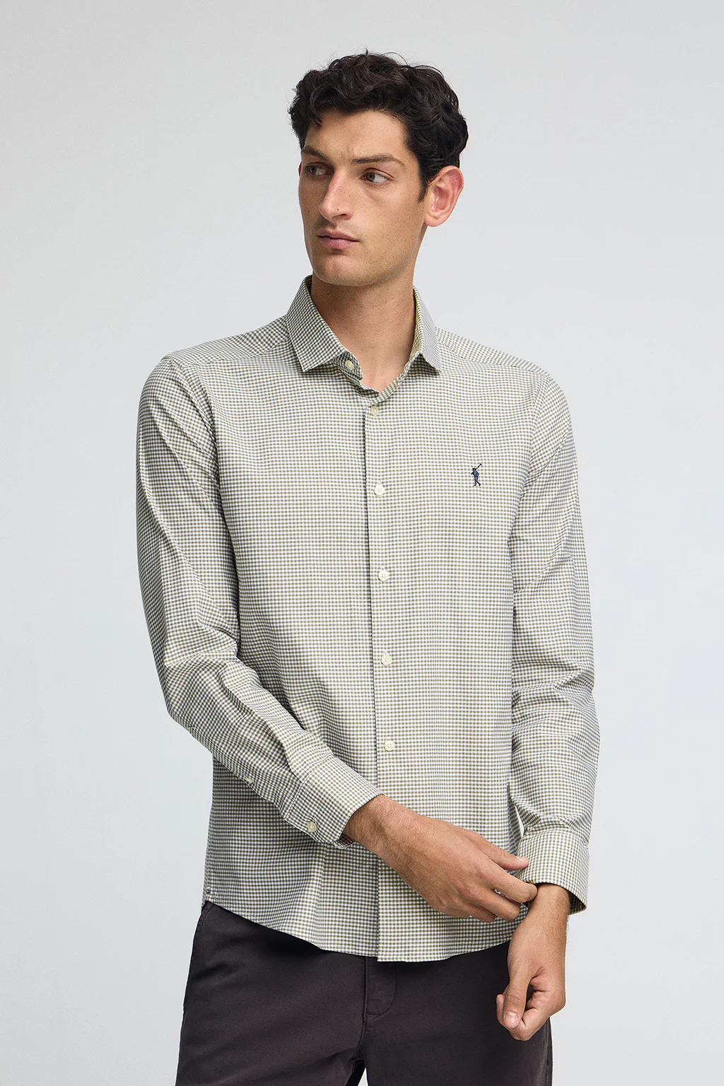 Camisa verde militar de corte slim y cuadros vichy con logo Rigby Go