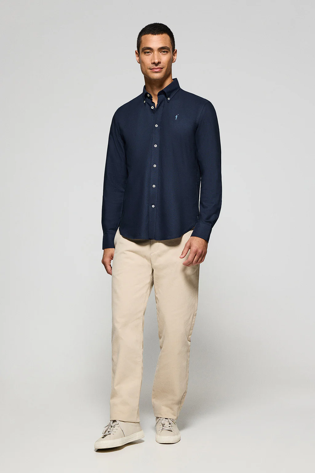 Camisa oxford azul marino con logo bordado Rigby Go - Image 3