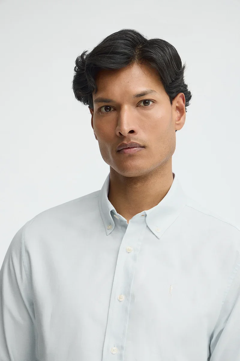 Camisa oxford azul claro de corte regular y logo Rigby Go