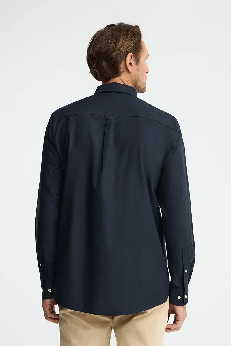 Camisa oxford azul marino de corte regular y logo Rigby Go - Image 5