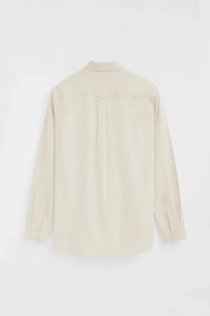 Camisa oxford beige de corte regular y logo Rigby Go - Image 8