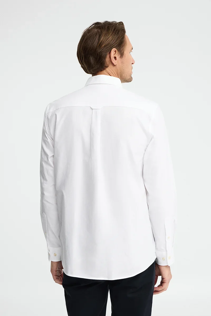 Camisa oxford blanca de corte regular y logo Rigby Go - Image 5