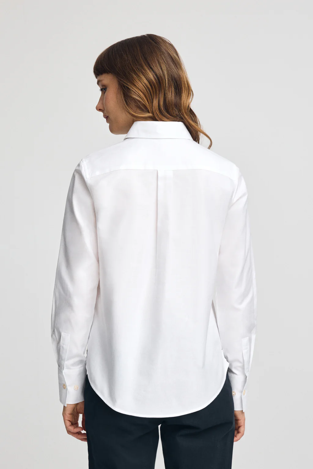 Camisa blanca de corte recto con logo Rigby Go - Image 4