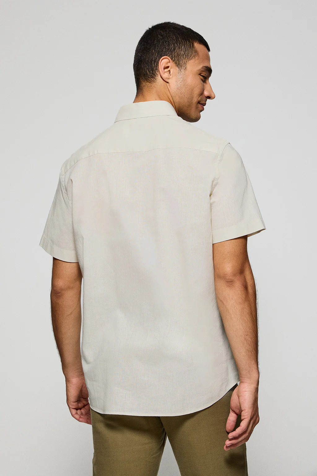 Camisa color crema polera de lino y algodón con bordado Rigby Go - Image 4