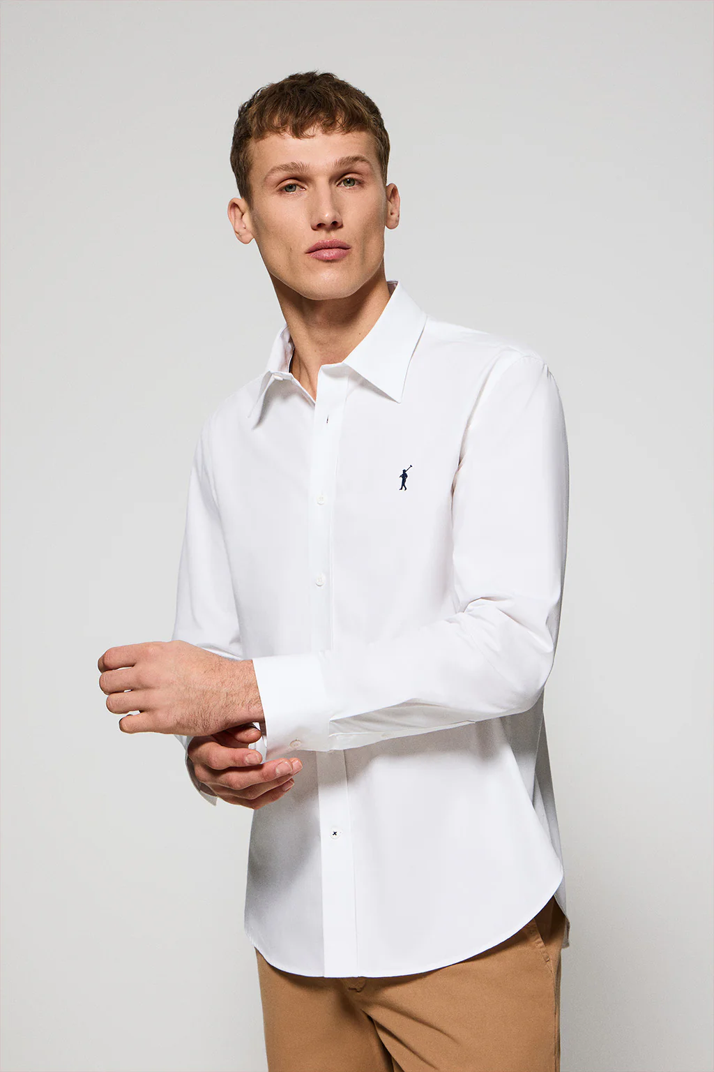Camisa blanca de popelín garment dye con bordado Rigby Go