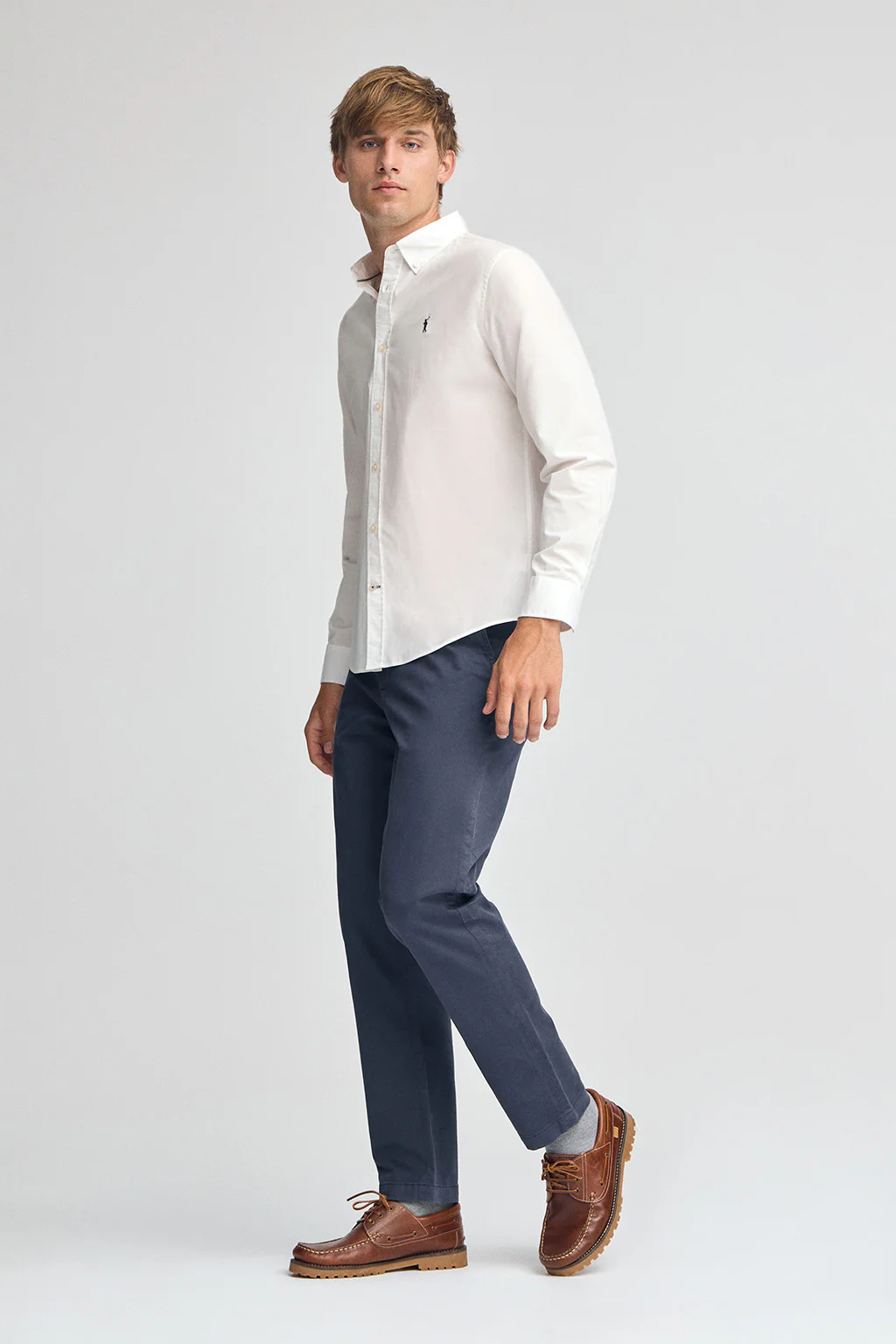 Camisa color crudo de poplin y corte regular con logo Rigby Go - Image 3