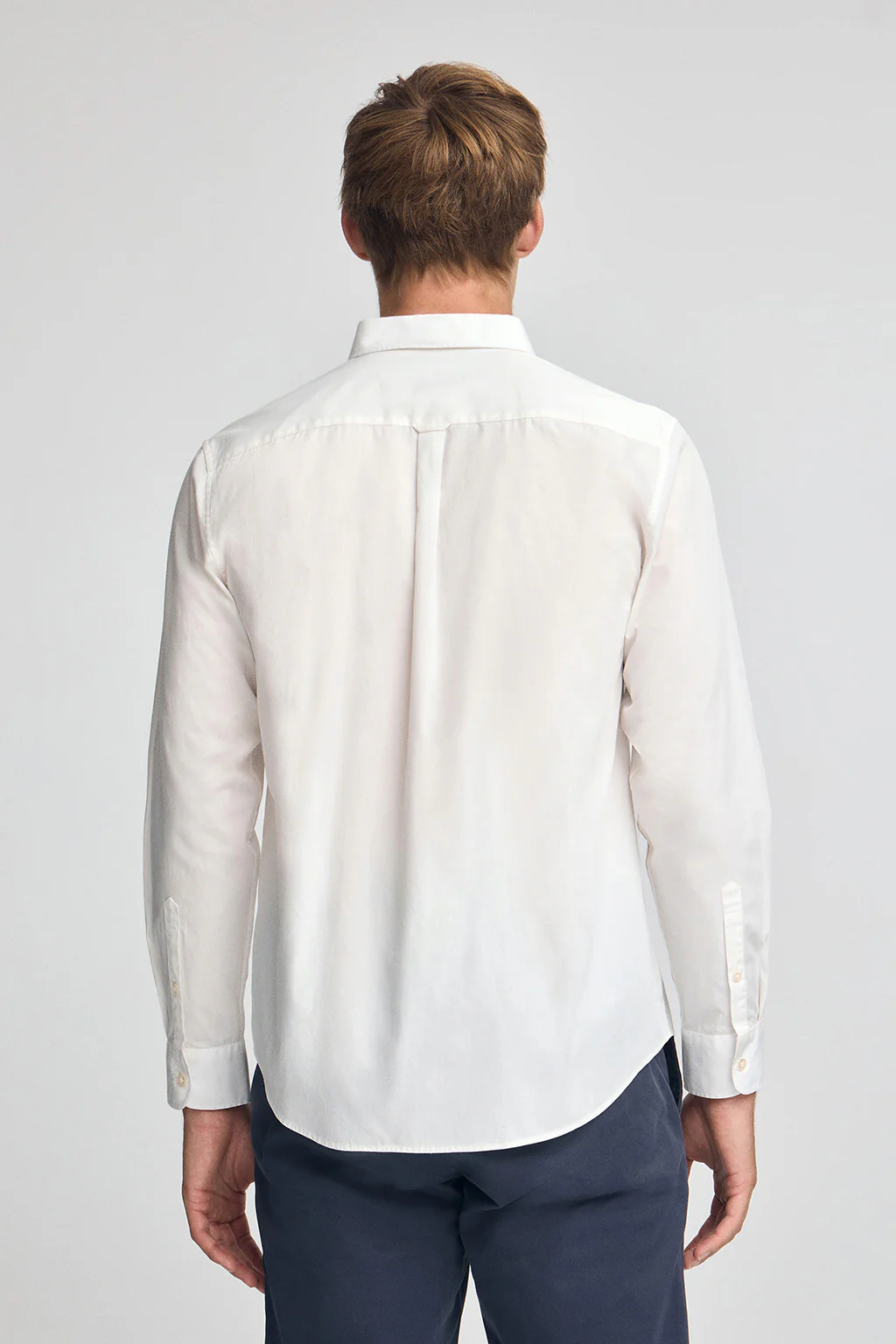 Camisa color crudo de poplin y corte regular con logo Rigby Go - Image 4