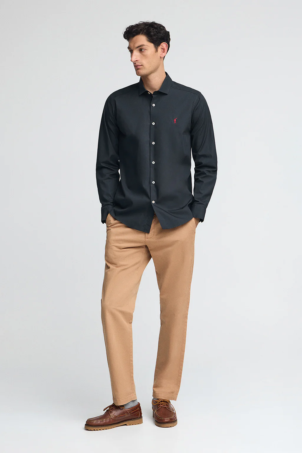 Camisa azul marino de poplin y corte slim con logo Rigby Go - Image 3