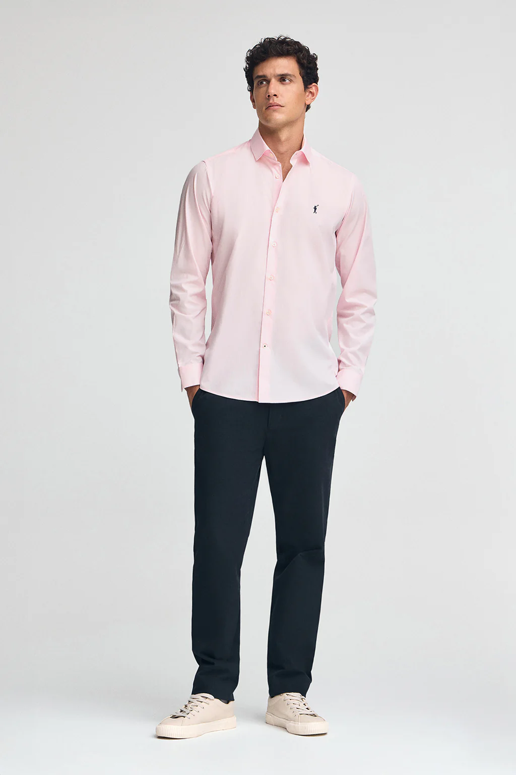 Camisa rosa de poplin y corte slim con logo Rigby Go - Image 3